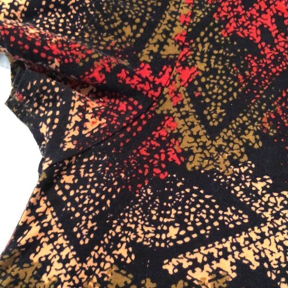 LuLaRoe Carly M Black Red Green Nude Short Sleeve High Low Dress - Picture 13 of 14